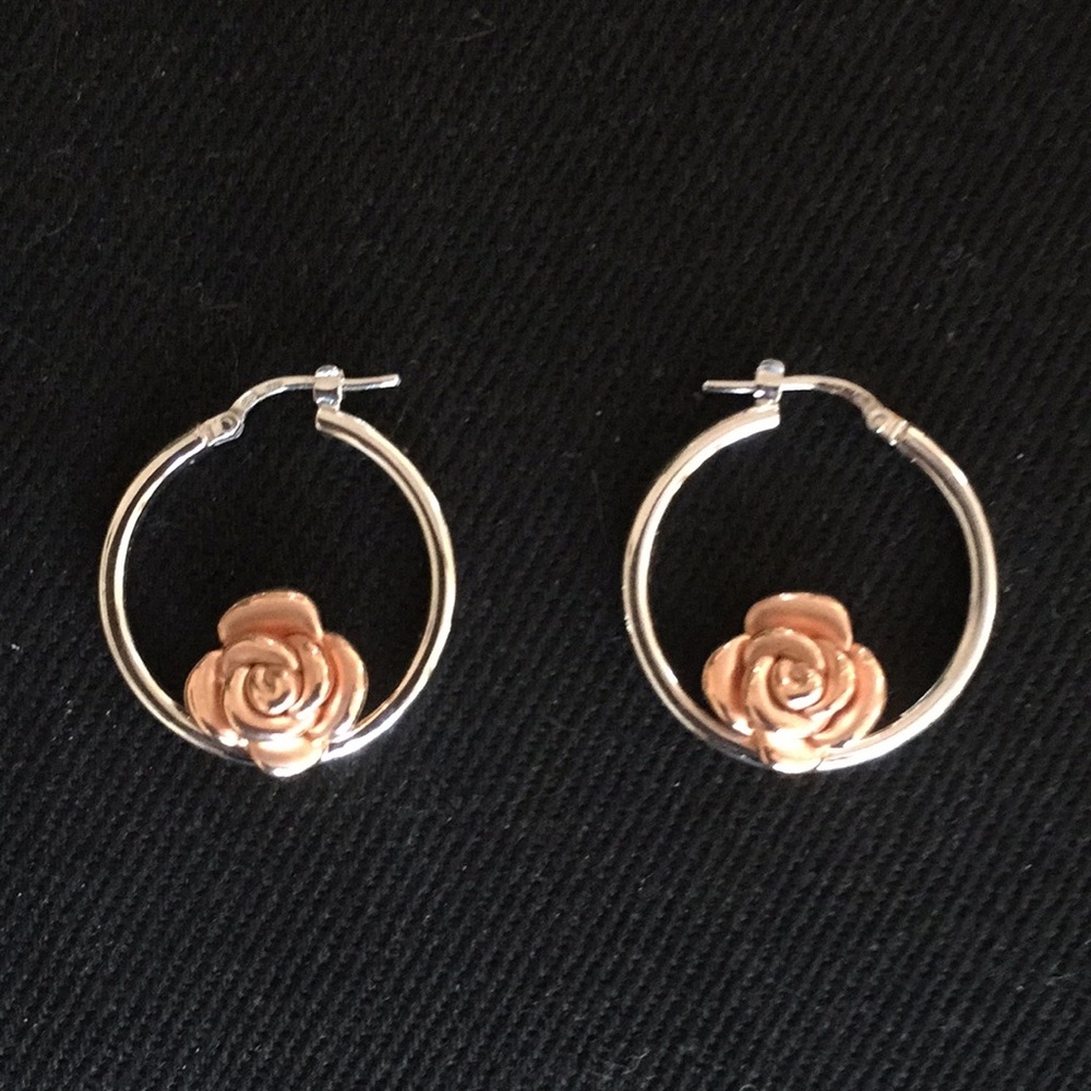 Sterling silver hoop earrings w/ rose colored rose